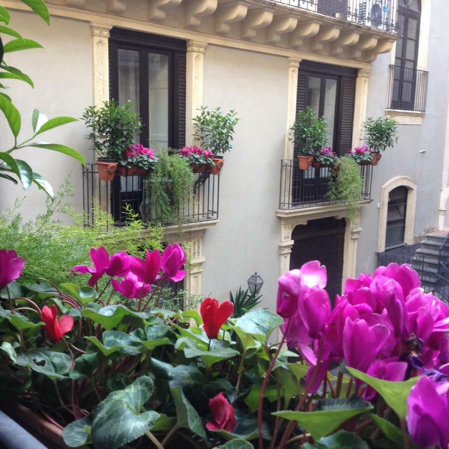 House Vintage Bed & Breakfast Catania Bagian luar foto