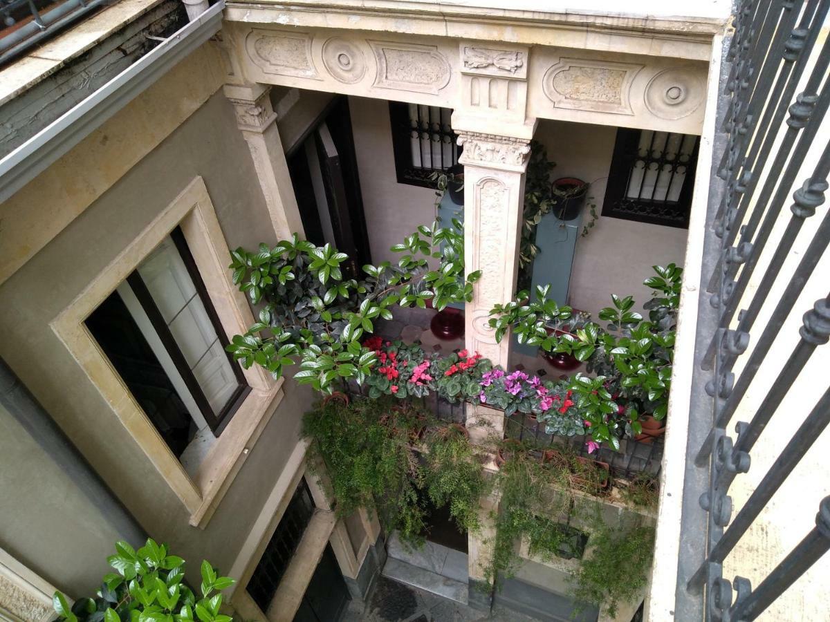 House Vintage Bed & Breakfast Catania Bagian luar foto